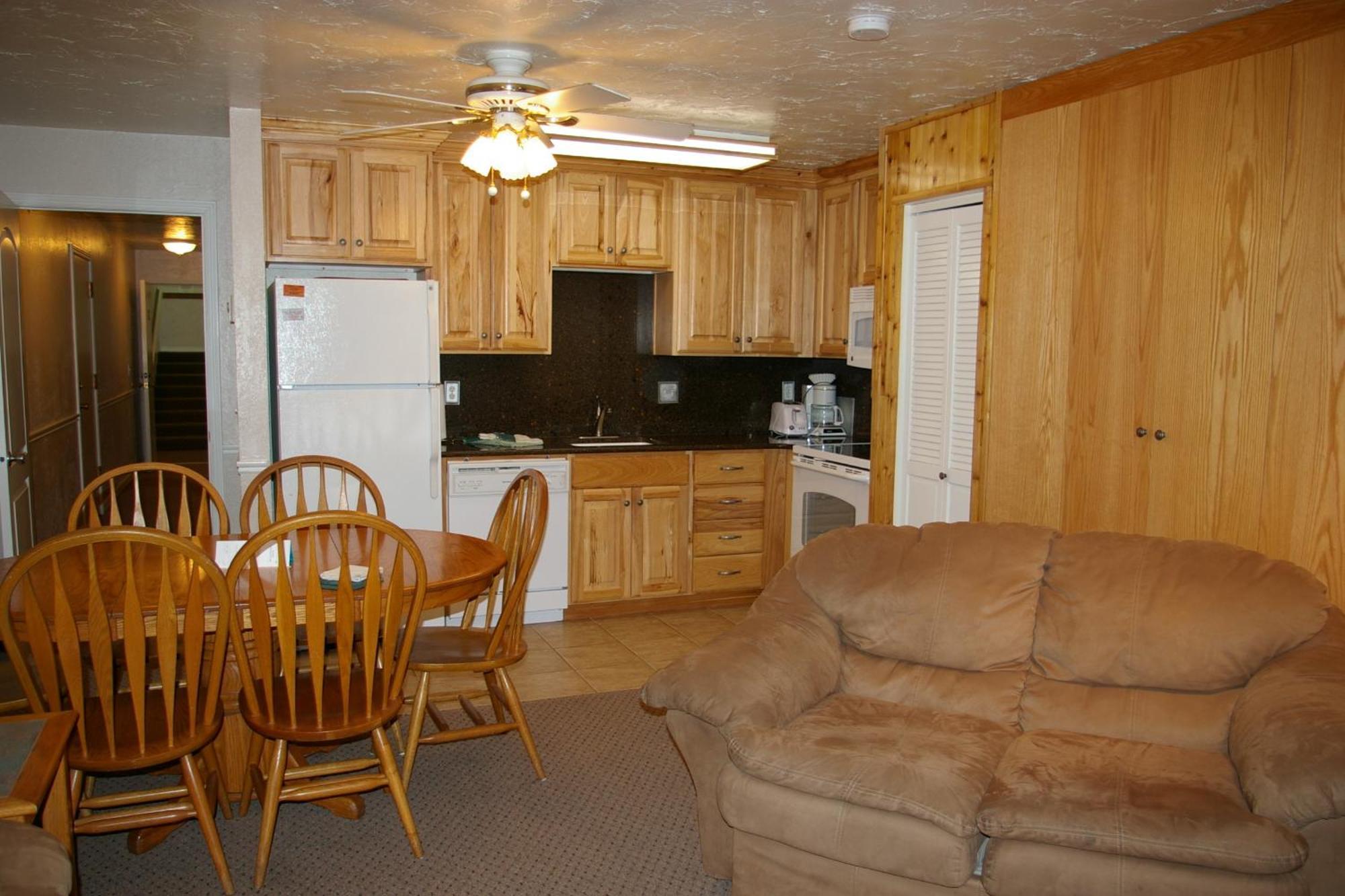 Multi Resorts At Bear Lake Garden City Room photo