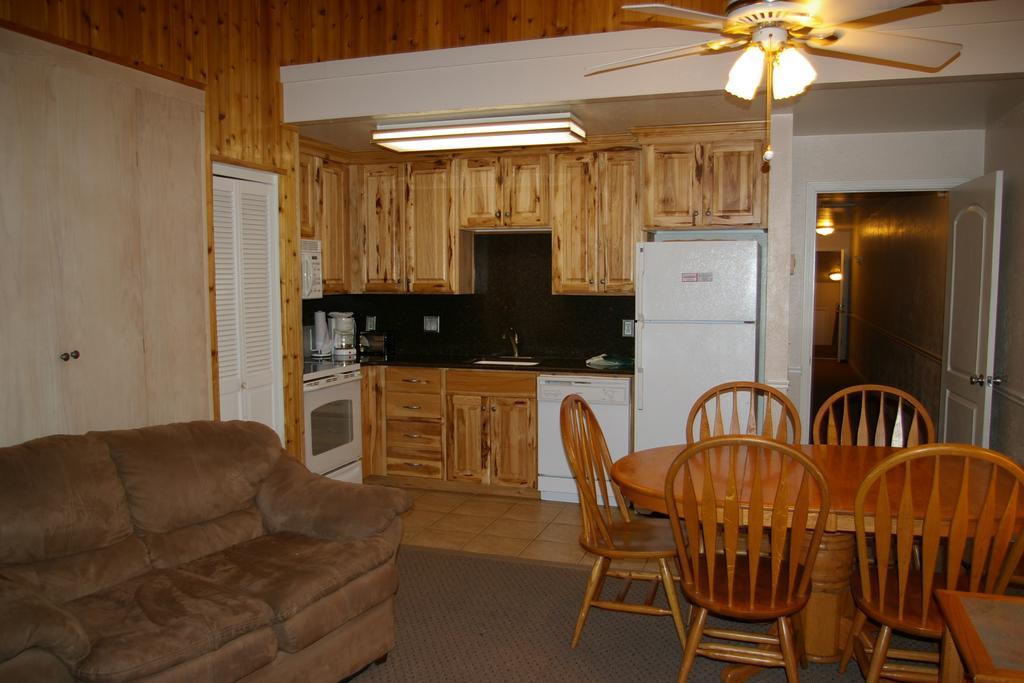 Multi Resorts At Bear Lake Garden City Room photo